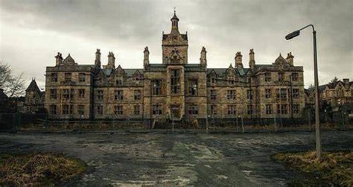 9 Abandoned Asylums That Will Make Your Skin Crawl