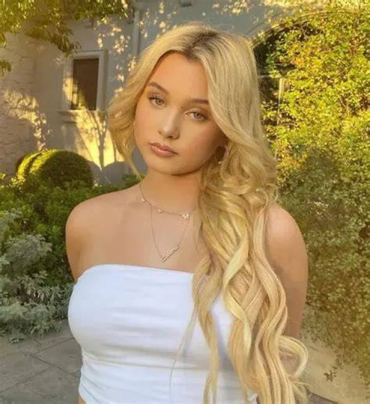Alabama Barker wiki
