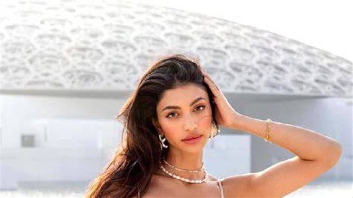 Alanna Panday height