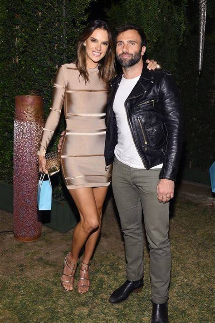 Alessandra ambrosio jamie mazur