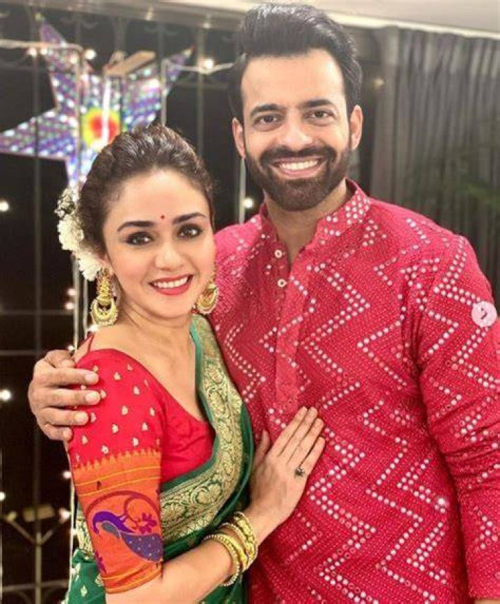 Amruta Khanvilkar with her husband