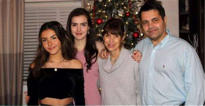 Andrea Botez parents fled the Socialist Republic of Romania