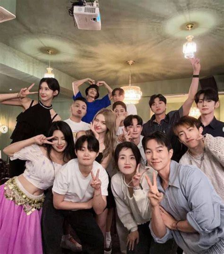 Aoora and his friends
