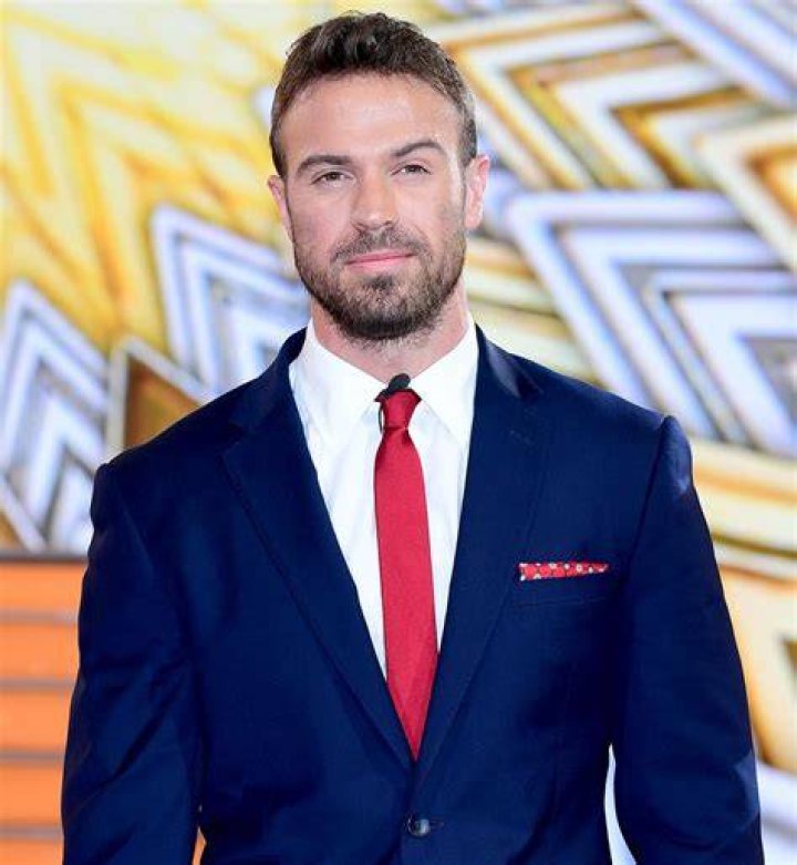 Bachelorette’s Chad Johnson Gets Welfare Check From Cops After Suicide Scare