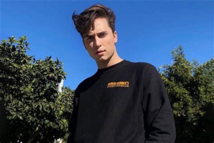 Benito Skinner Height & Weight