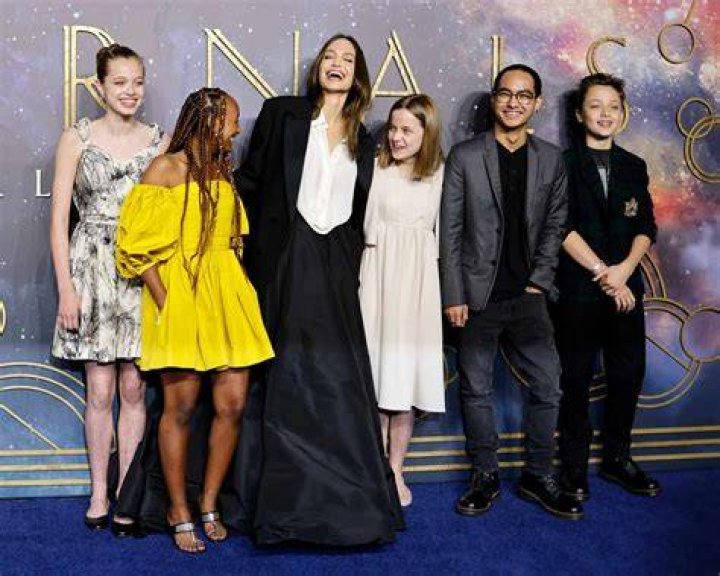 brad pitt angelina jolie kids splash brad pitt angelina jolie kids splash