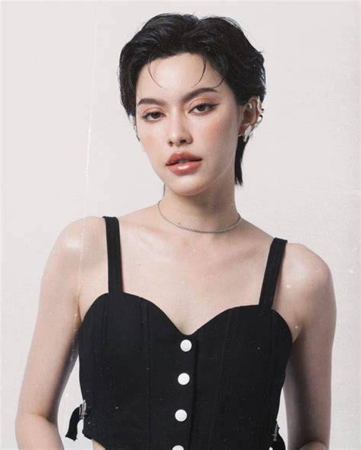 Chanya McClory was born to her parents on November 25, 1994