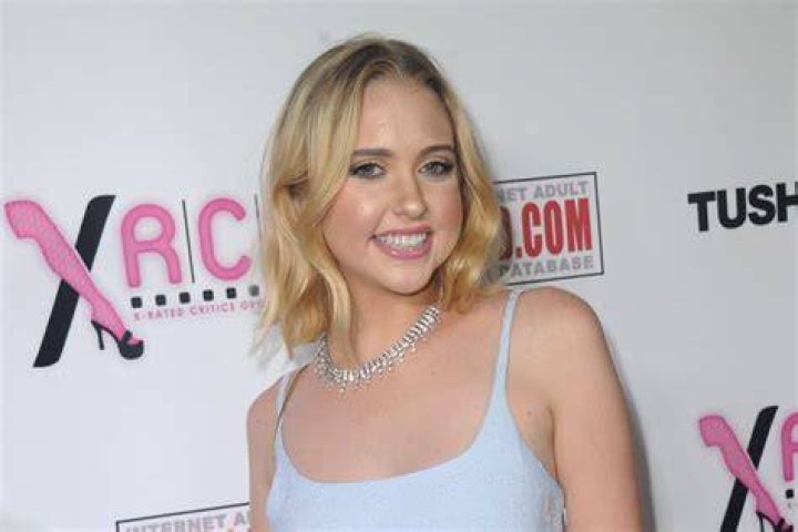 Chloe Cherry bio