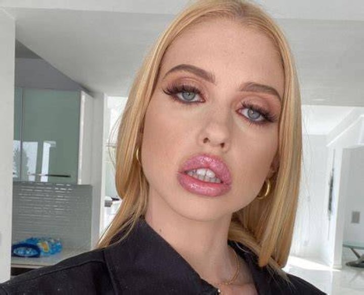 Chloe Cherry facts