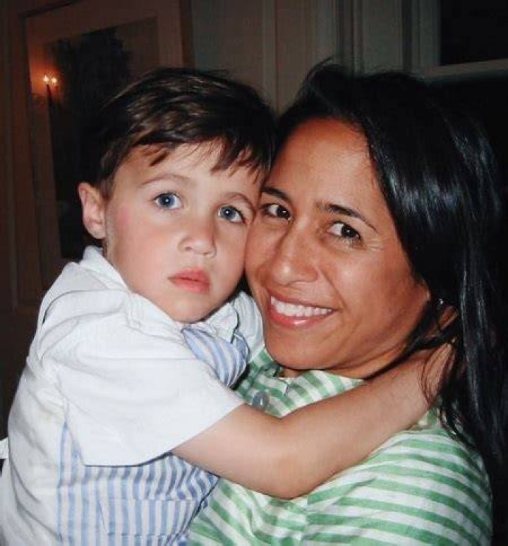 Chris Olsen childhood pciutre with his mother