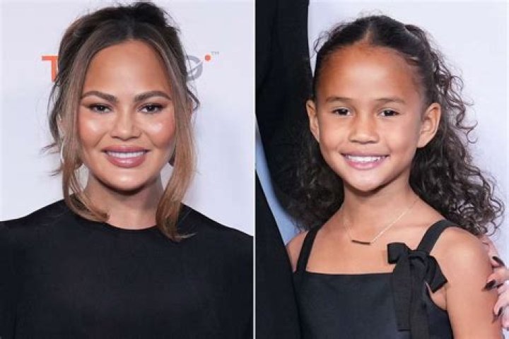 chrissy teigen luna splash chrissy teigen luna splash