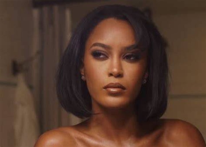 Ciara Miller height