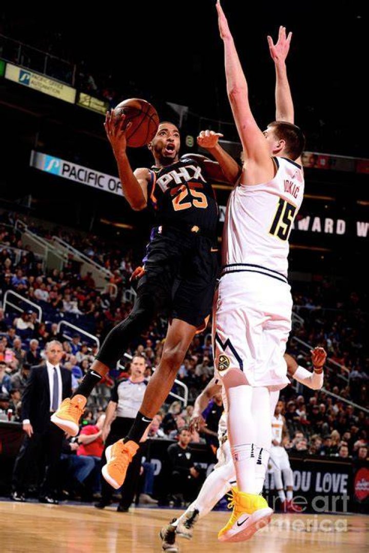 Denver Nuggets v Phoenix Suns - Game Six