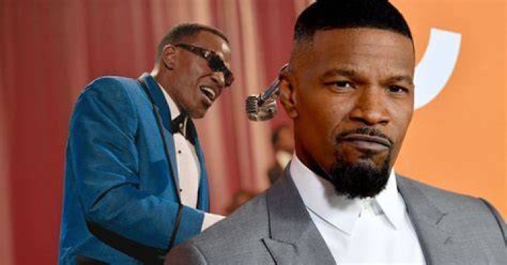 Did Jamie Foxx sing Ray?