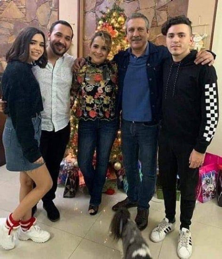 Domelipa family Picture