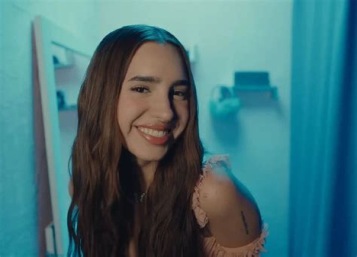 Domelipa is in a romantic relationship with her boyfriend Rodrigo Contreras