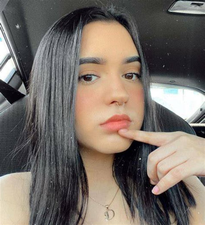 Domelipa piercing
