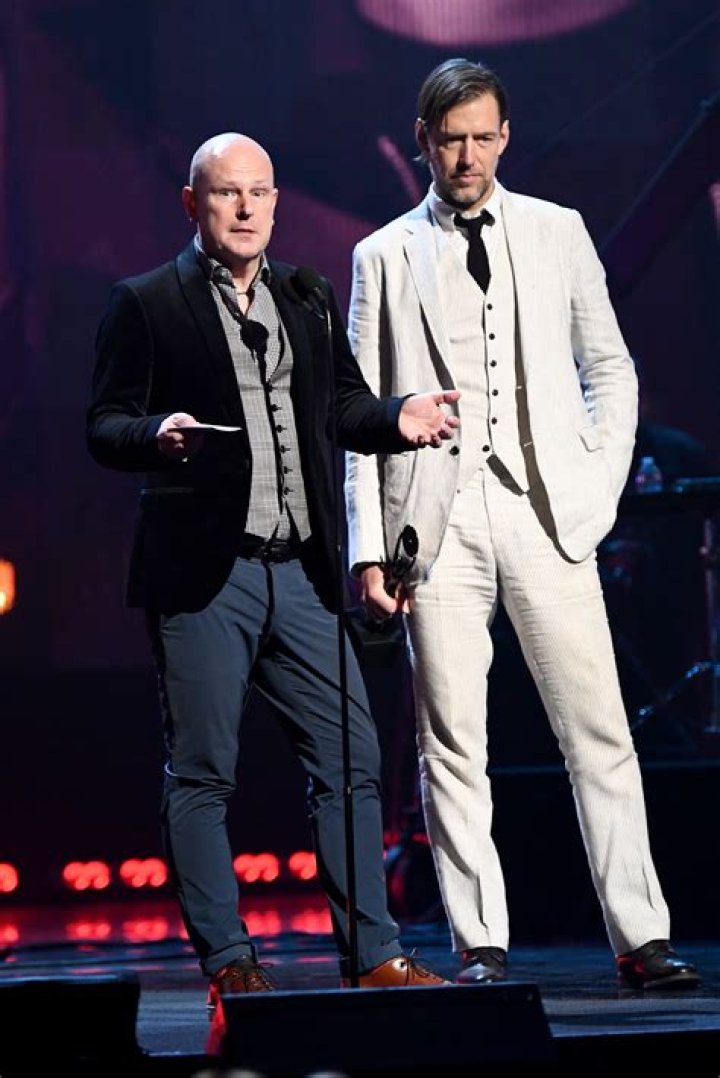 Height of Ed O'Neill
