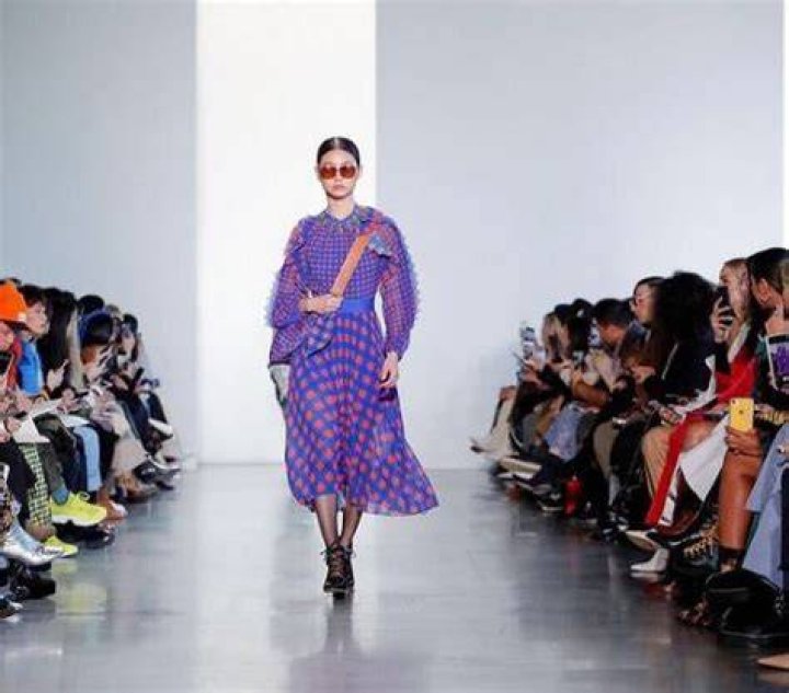 HoYeon walked on various modeling ramps