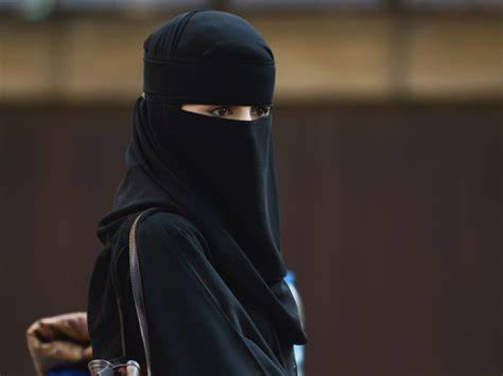 Islam Women Girl Rail