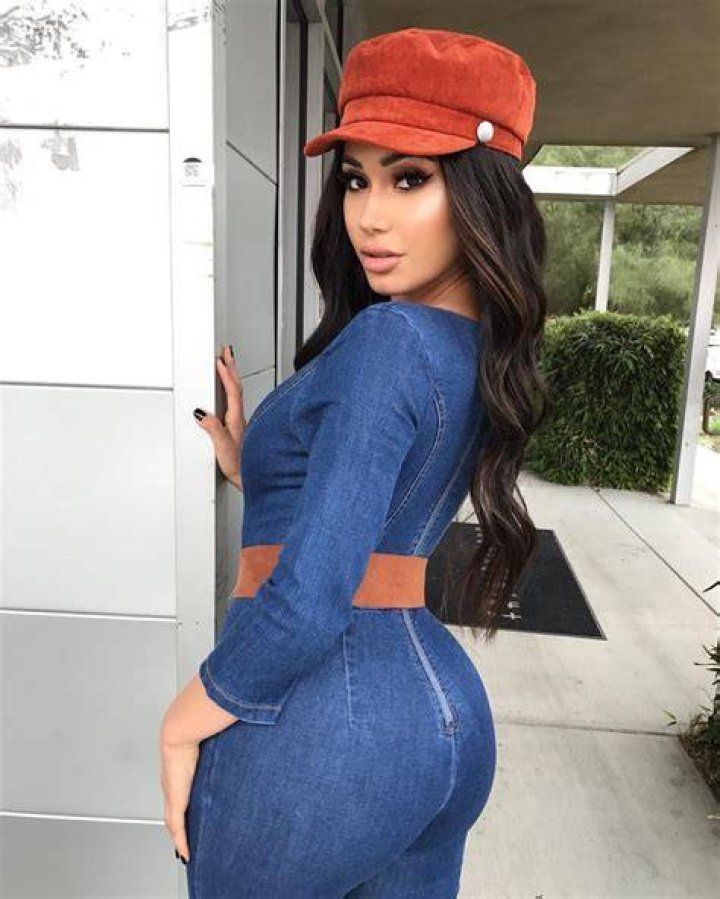 Janet Guzman likes roses