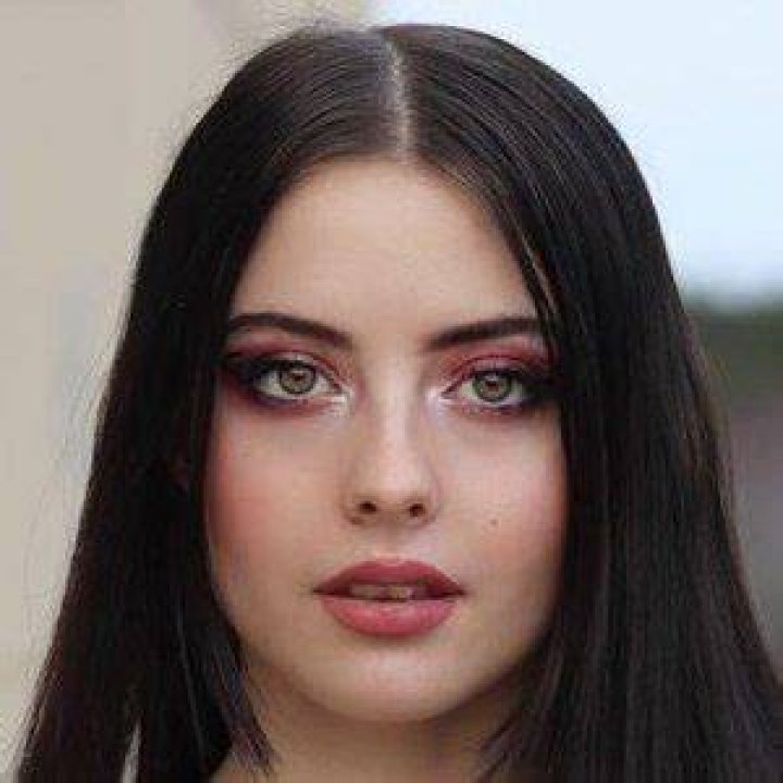 Julia Burch Family (Nationality & Ethnicity)