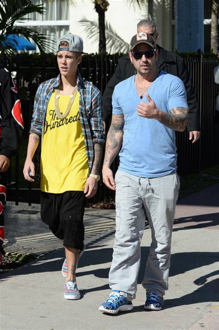 Justin Bieber's Dad Doubles Down On Homophobia