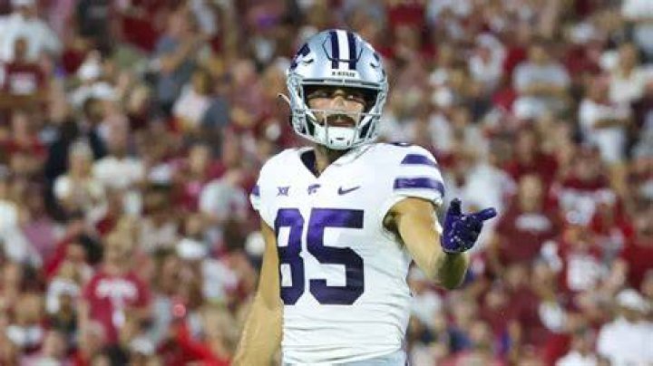 Kade Warner complete family