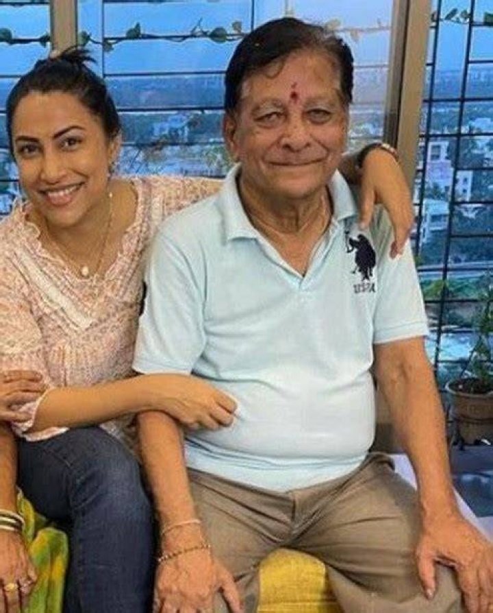 Kranti Redkar with her father and mother