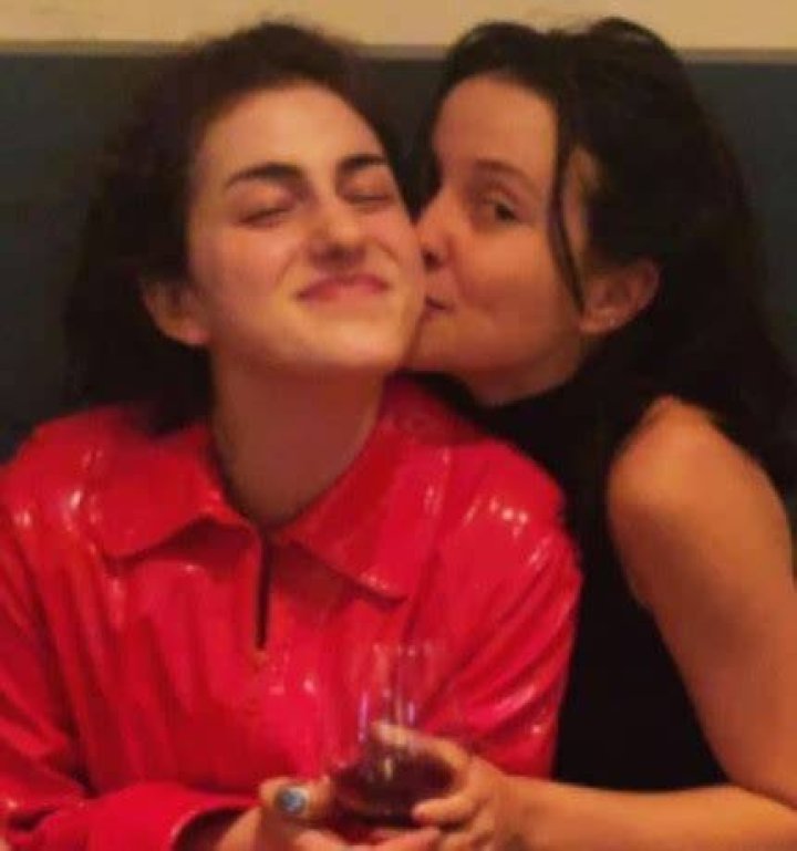 Lilli with her sister Julia Goldani Telles