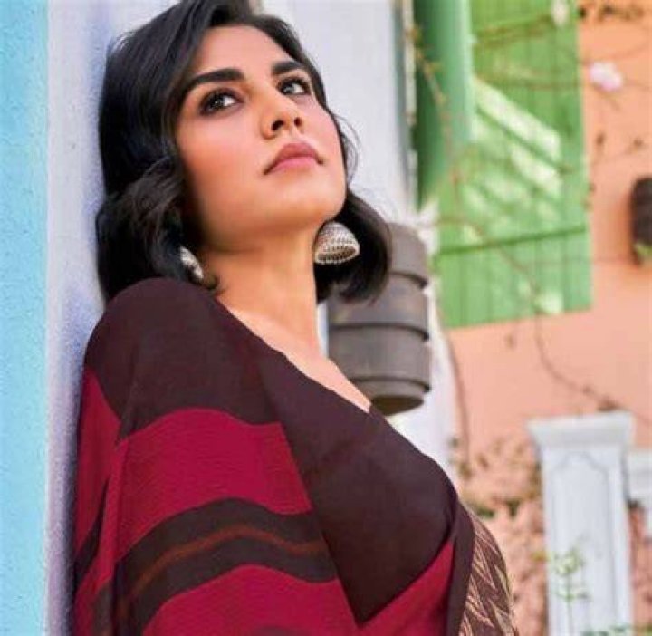 Meenal Sahu height