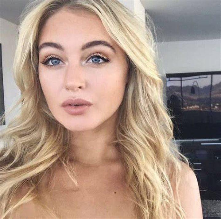 No Makeup, No Problem! Iskra Lawrence Looks Beautiful in New Barefaced Selfie