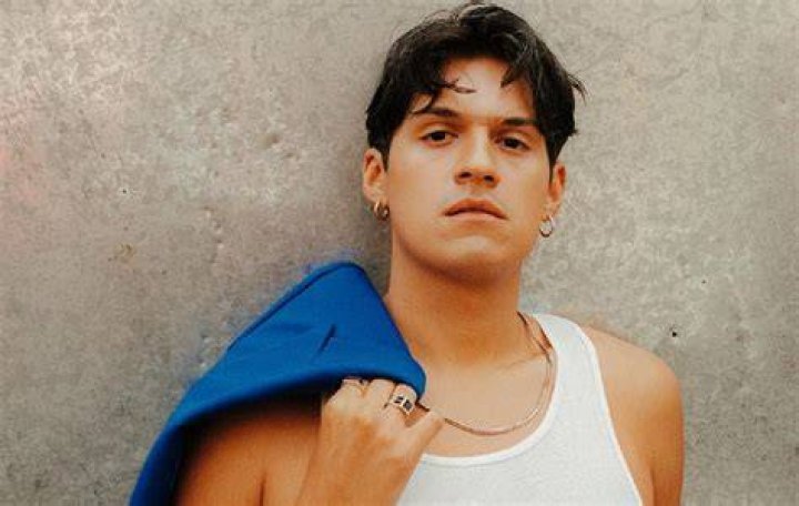 Omar Apollo Shares New Single 