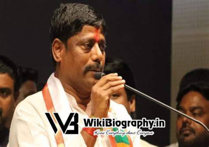 ravindra dhangekar net wort