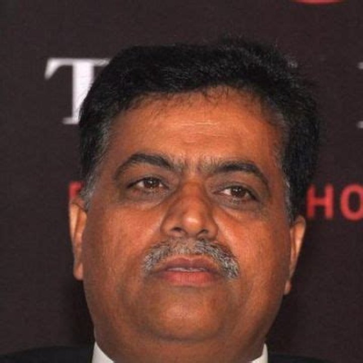 RK Arora Career- Businessman, MD Supertech Group
