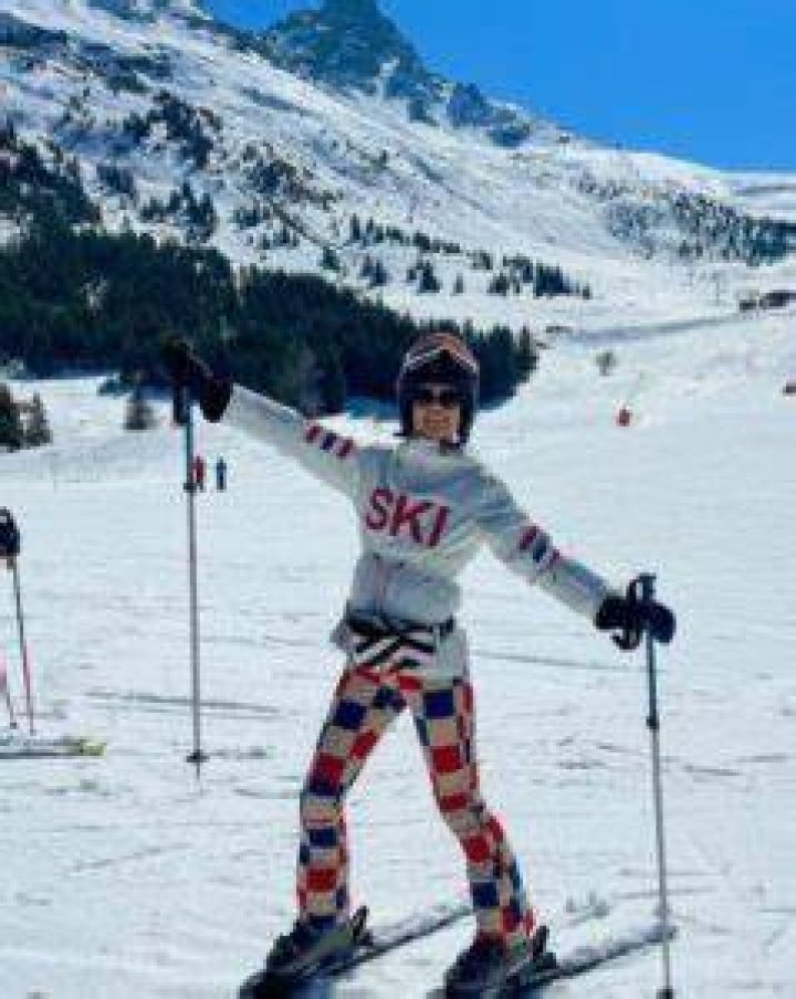 Sarah Ann Macklin likes Skiing