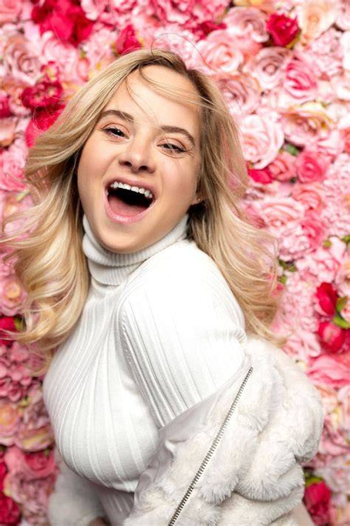 Sofia Jirau was born to her parents on March 26, 1996