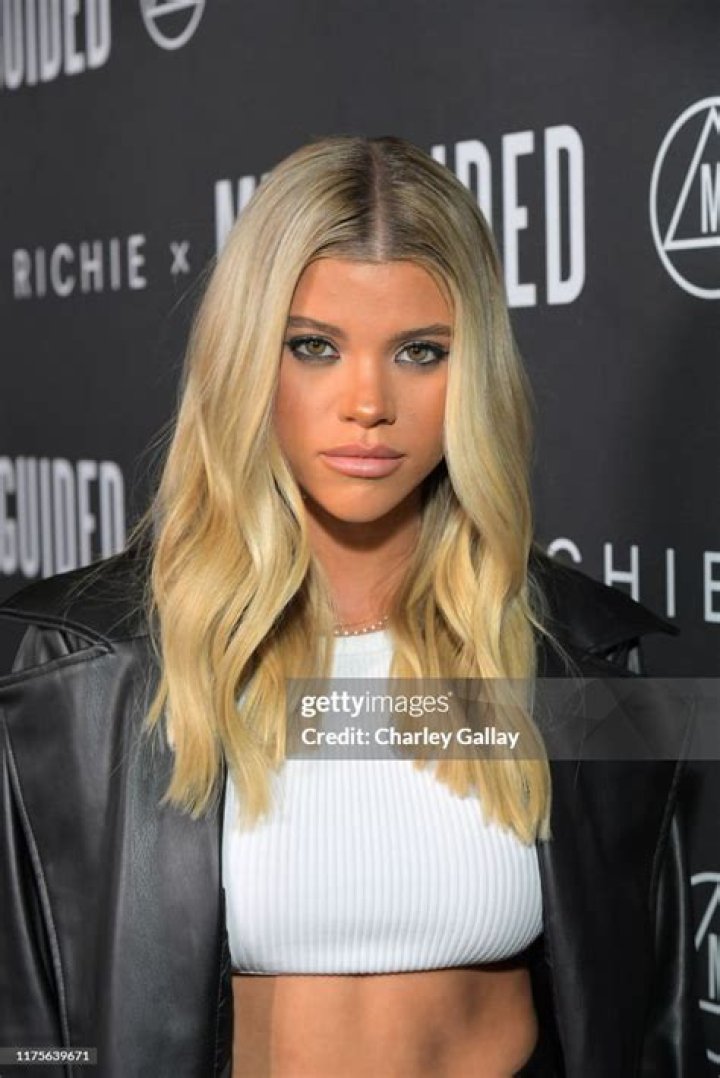 Sofia Richie Tie-Dying Party 1