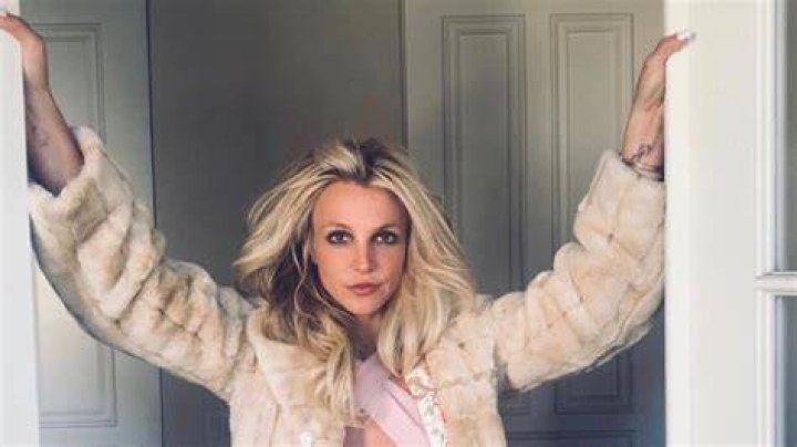Take a Tour Inside Britney Spears’ Gorgeous Italian Villa