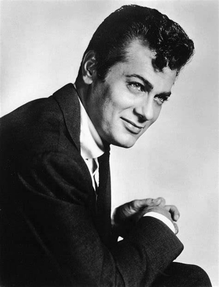 Tony Curtis File Photos (June 3, 1925 - September 29, 2010)