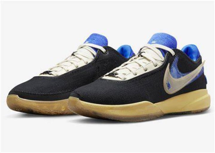Uninterrupted x Nike LeBron 20 
