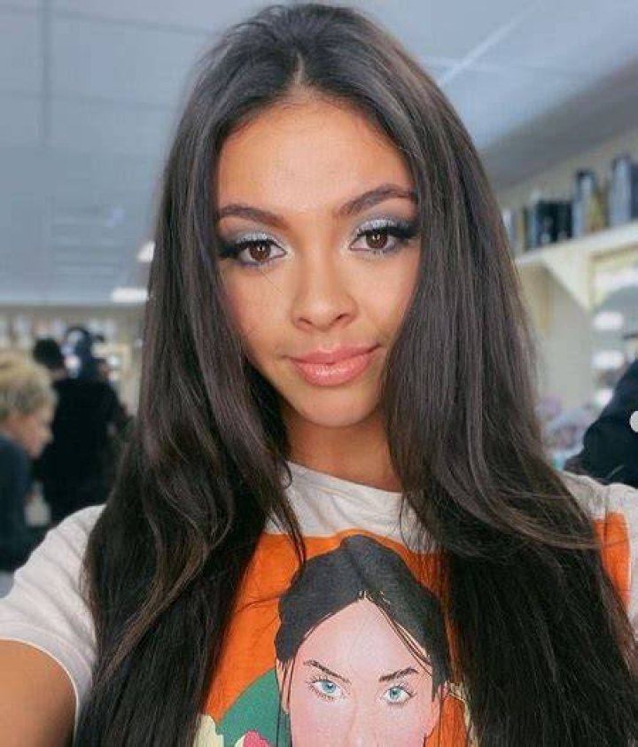 Vanessa Bauer Wikipedia, Biography, (Early Life & Education)
