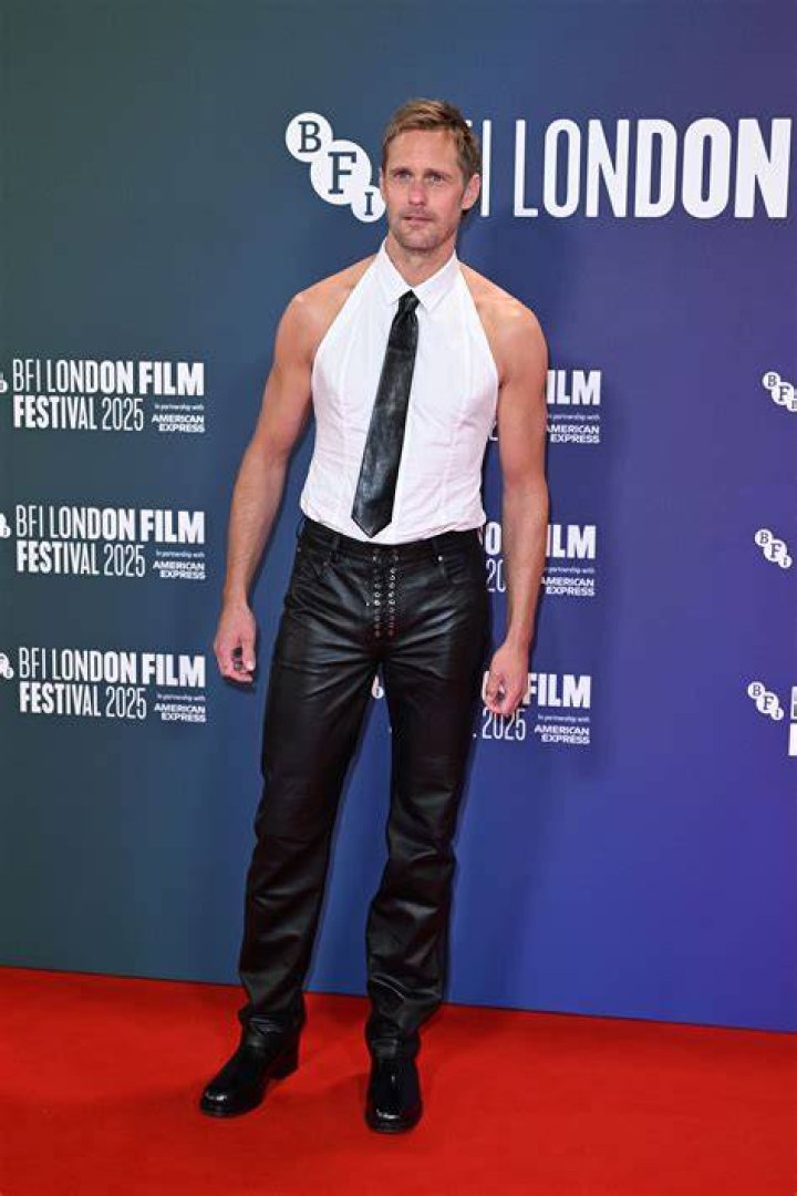 Who is the richest Skarsgård?