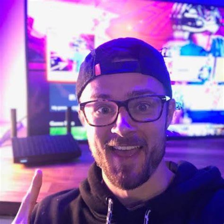 YoBoy PIZZA Age | Wiki, Net worth, Bio, Height, Girlfriend